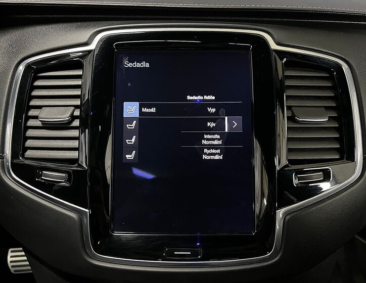 Volvo XC90 SUV / Terénní 2,0 l 177 kw