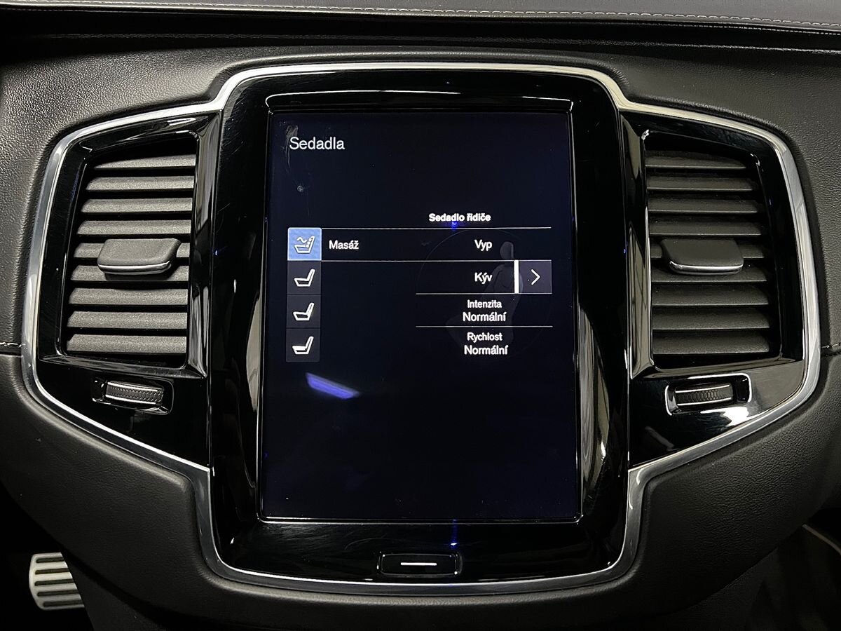 Volvo XC90 SUV / Terénní 2,0 l 177 kw