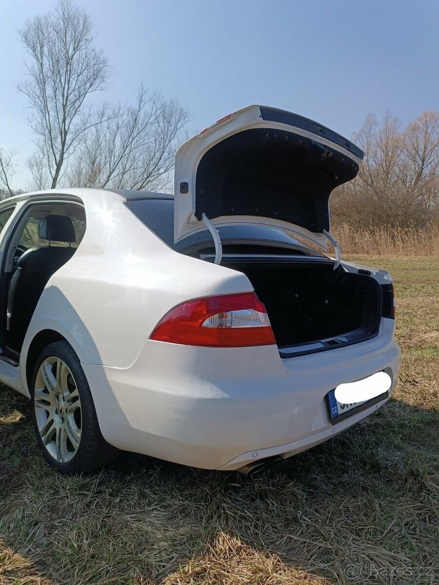 Škoda Superb Sedan / Limuzína 0,0 118 kw
