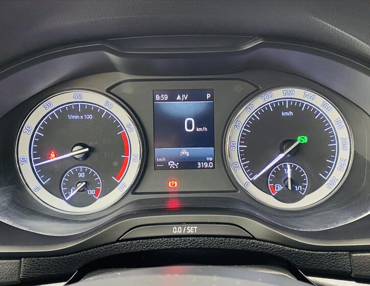 Škoda Karoq SUV / Terénní 1,5 l 110 kw