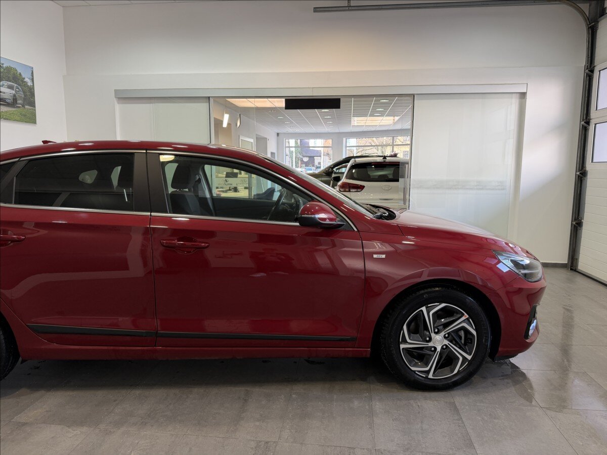 Hyundai i30 Sedan / Limuzína 1,5 l 117 kw