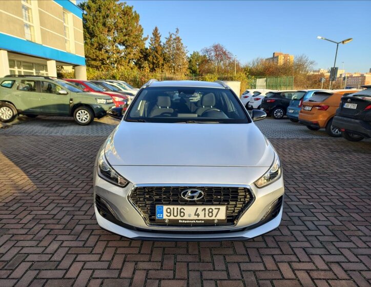 Hyundai i30 Kombi 1,4 l 103 kw