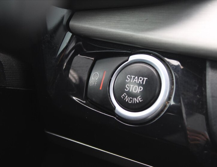 BMW X5 SUV 3,0 l 280 kw