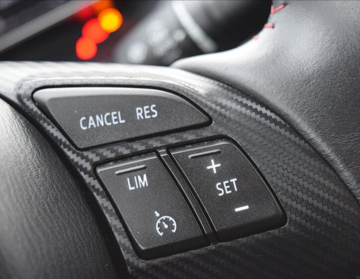 Mazda 3 Sedan / Limuzína 1,5 l 74 kw