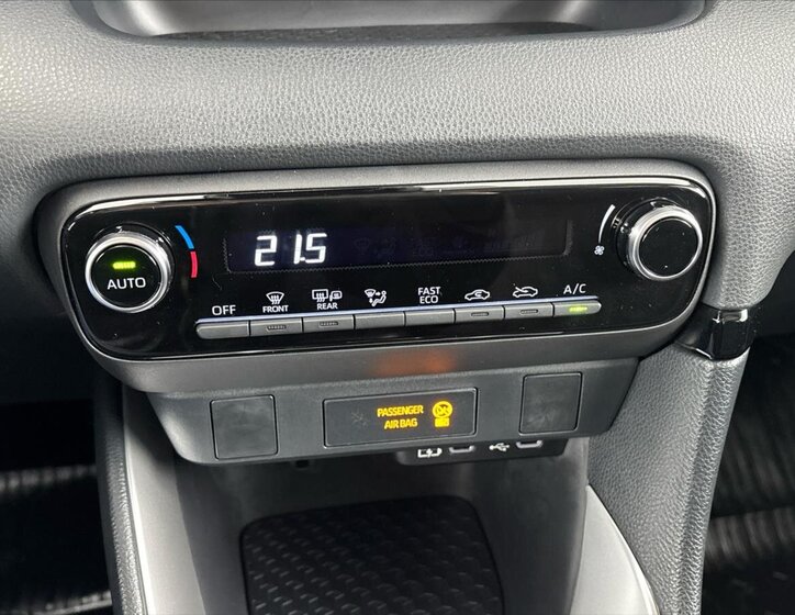 Toyota Yaris Hatchback 1,5 l 68 kw