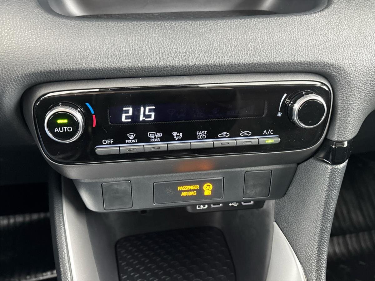 Toyota Yaris Hatchback 1,5 l 68 kw