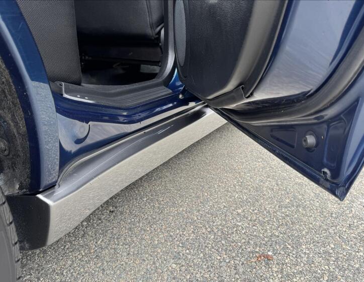 Mitsubishi Outlander 25