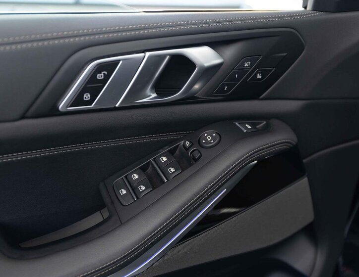 BMW X5 SUV 3,0 l 219 kw