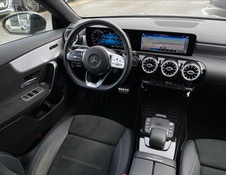 Mercedes-Benz CLA Kupé 1,3 l 118 kw