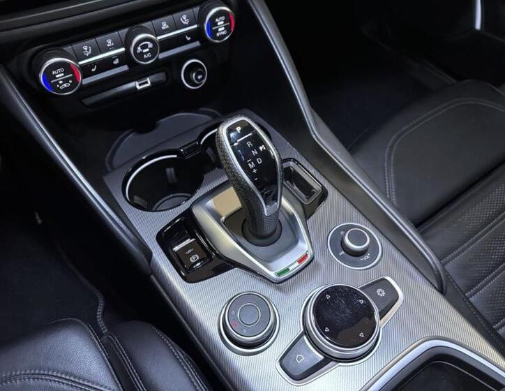 Alfa Romeo Giulia 16