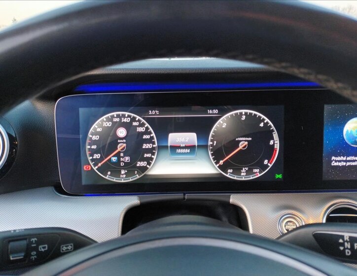 Mercedes-Benz Třídy E Kombi 3,0 l 190 kw