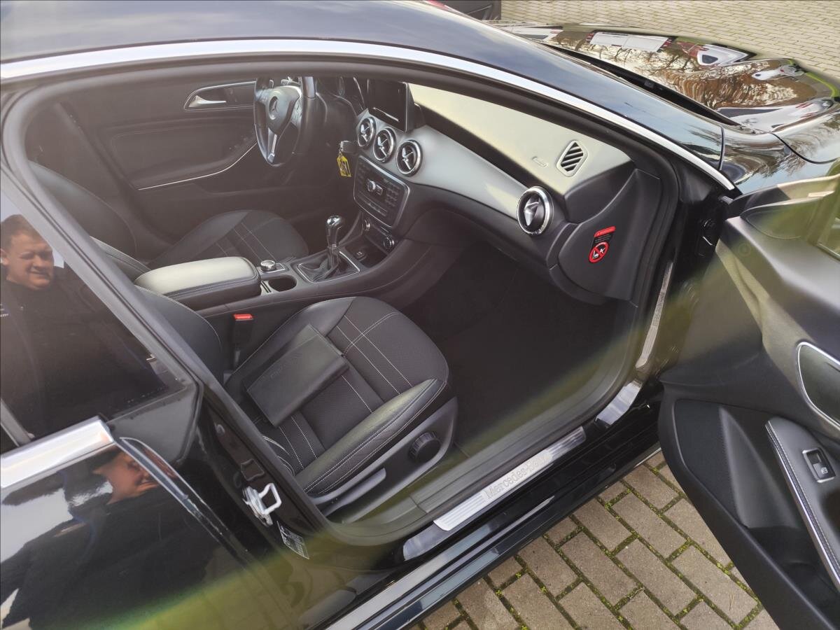 Mercedes-Benz CLA Sedan / Limuzína 1,6 l 115 kw