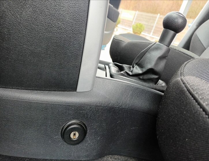 Peugeot 207 Kombi 1,4 l 54 kw