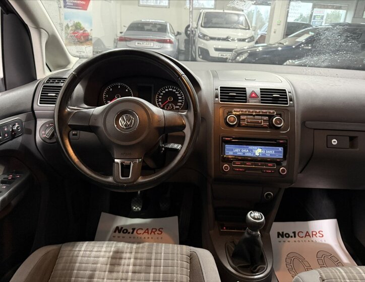 Volkswagen Touran 14