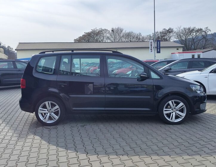 Volkswagen Touran MPV 1,2 l 77 kw