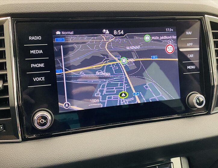 Škoda Karoq SUV / Terénní 1,5 l 110 kw