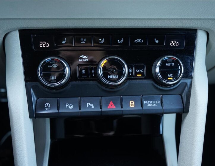 Škoda Karoq SUV / Terénní 2,0 l 110 kw