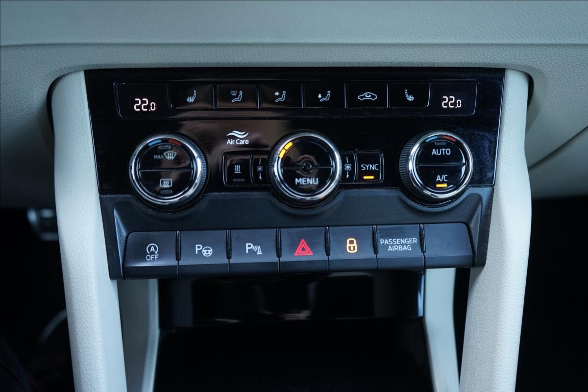 Škoda Karoq SUV / Terénní 2,0 l 110 kw