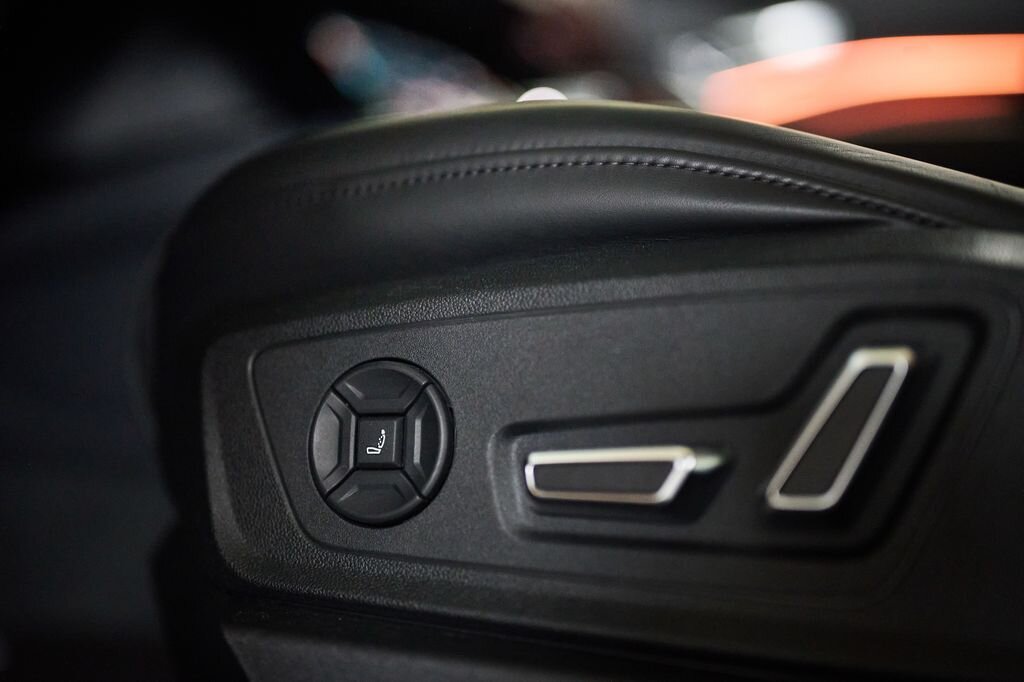 Audi e-tron SUV / Terénní 0,0 300 kw