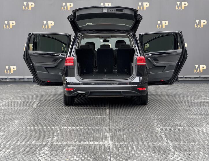 Volkswagen Touran 11