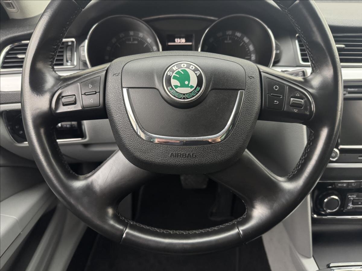 Škoda Superb Kombi 2,0 l 103 kw