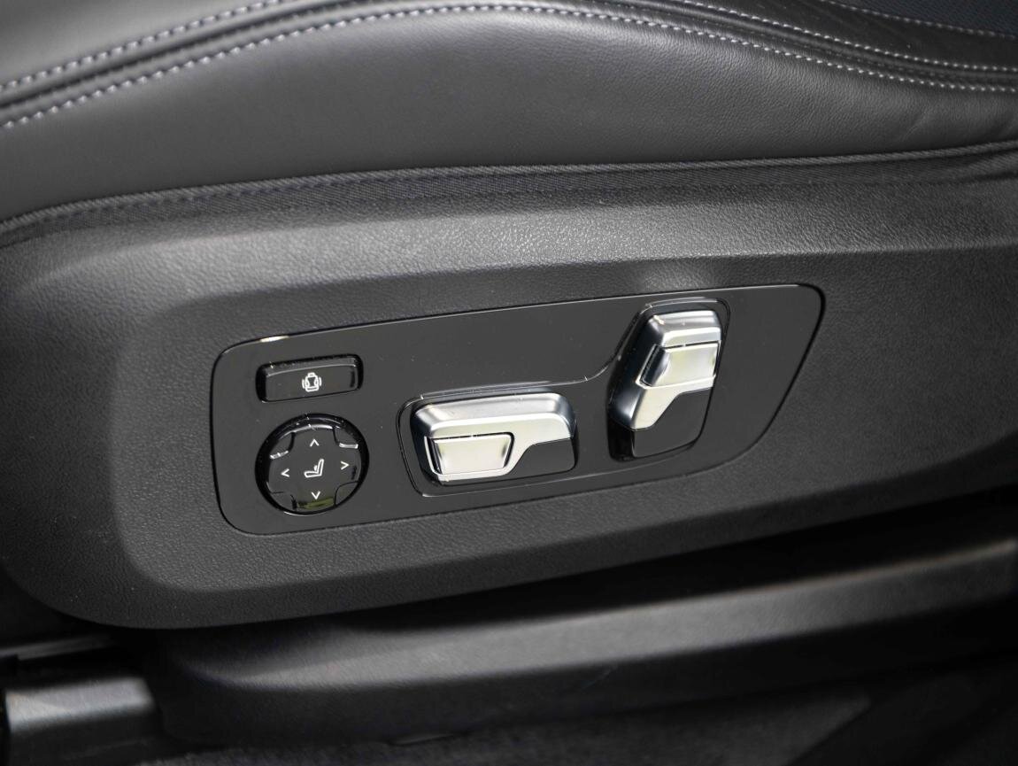 BMW XM SUV / Terénní 3,0 l 350 kw