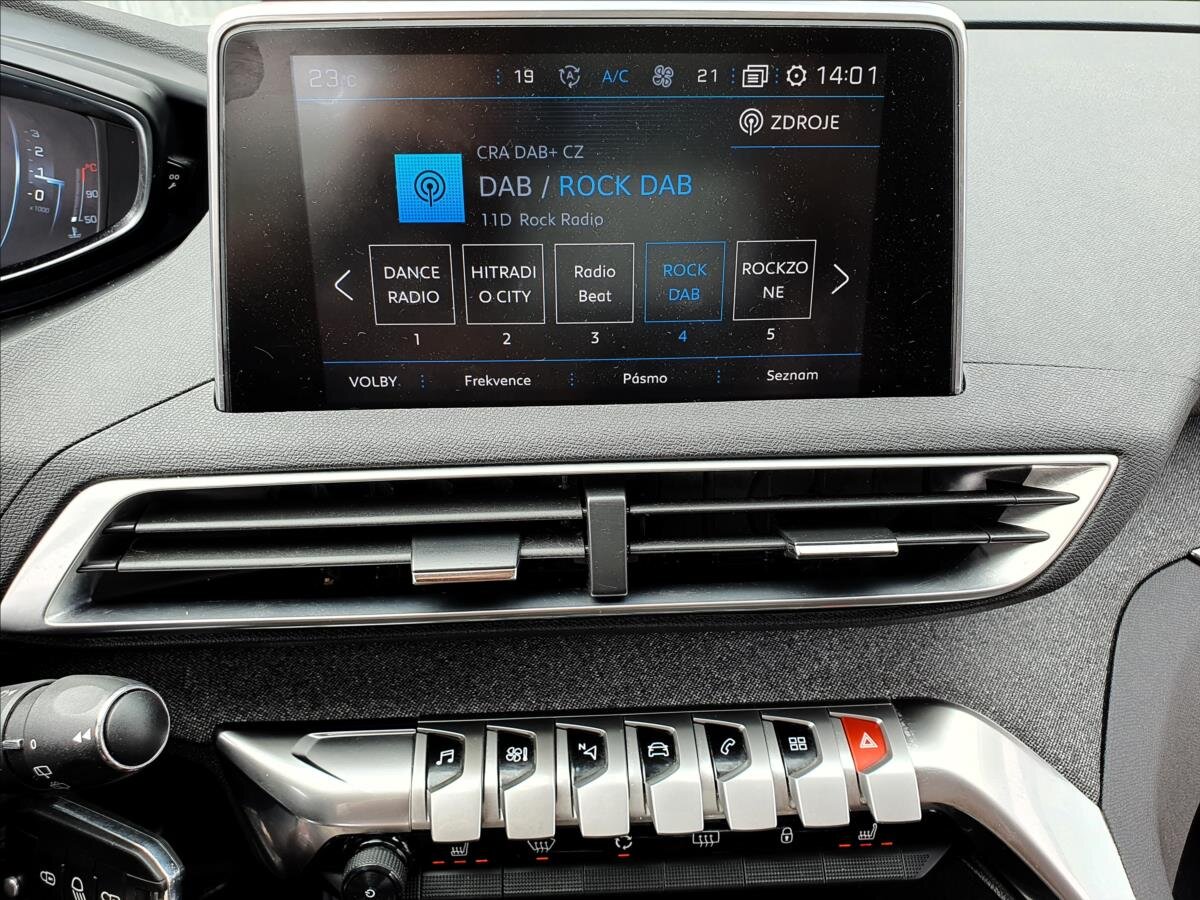 Peugeot 5008 SUV / Terénní 1,5 l 96 kw