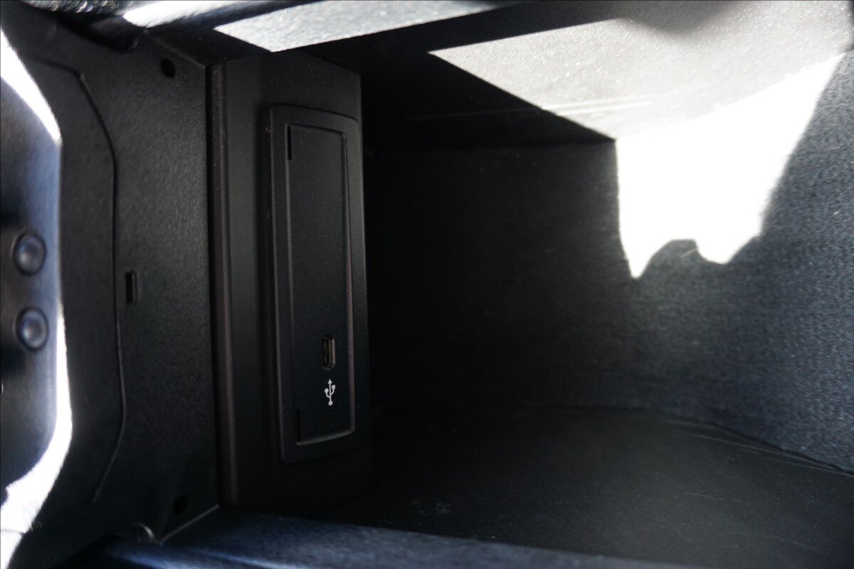 Mercedes-Benz Třídy A Sedan / Limuzína 1,3 l 100 kw