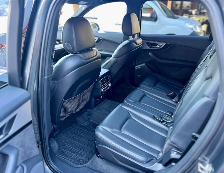 Audi SQ7 SUV / Terénní 4,0 l 320 kw