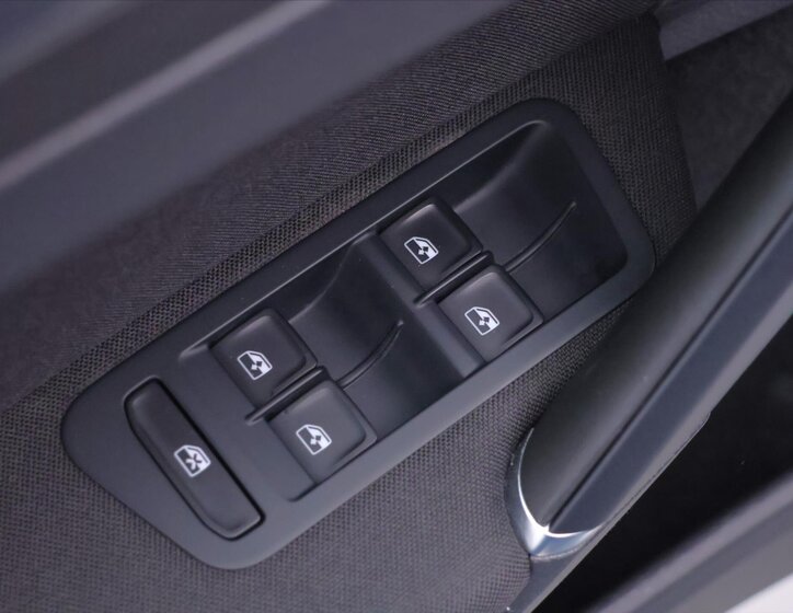 Volkswagen Golf Kombi 2,0 l 110 kw