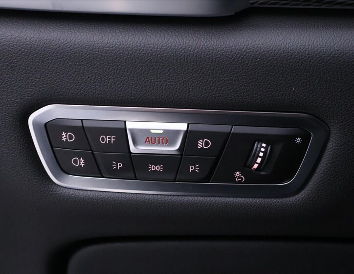 BMW X5 SUV 3,0 l 294 kw