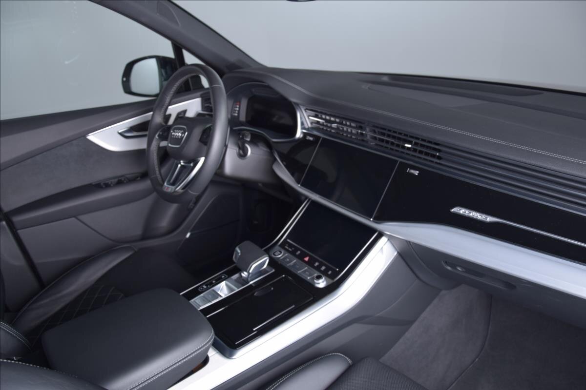 Audi Q7 SUV / Terénní 3,0 l 210 kw