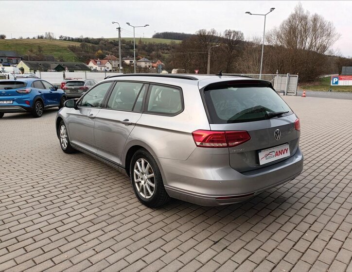 Volkswagen Passat Kombi 2,0 l 110 kw