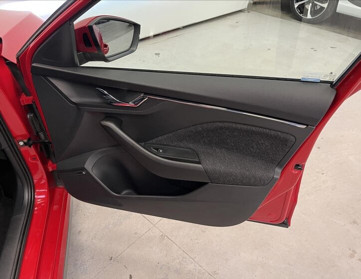 Škoda Kamiq SUV 999,0 85 kw