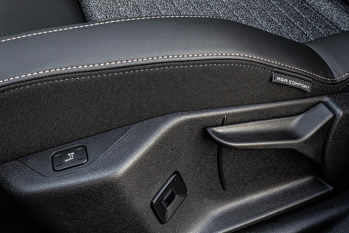 Peugeot 3008 SUV 1,2 l 107 kw