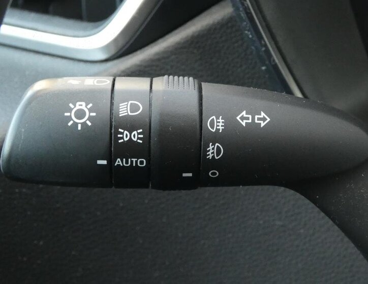 Toyota Corolla Sedan / Limuzína 1,8 l 72 kw