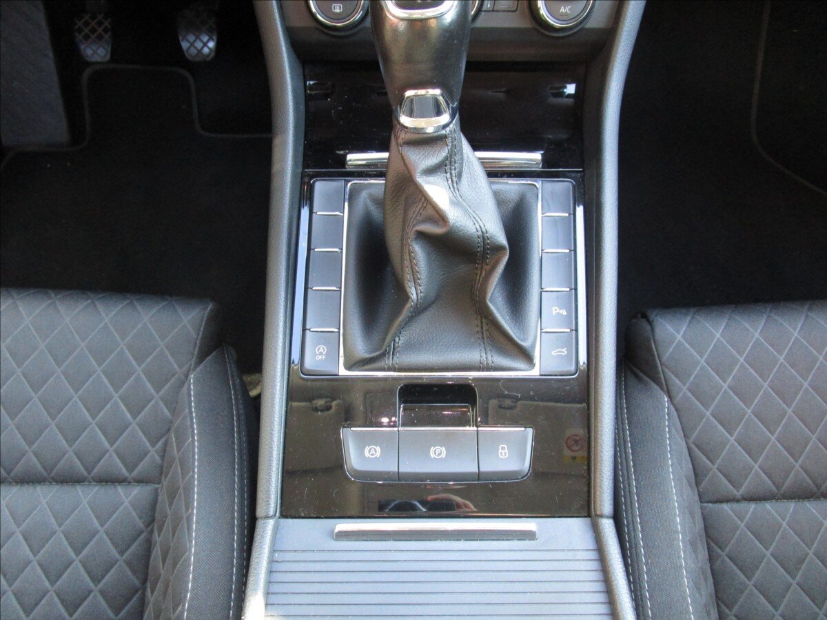 Škoda Superb Kombi 1,8 l 132 kw
