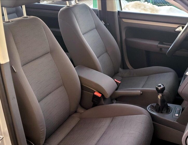 Volkswagen Touran MPV 1,9 l 77 kw