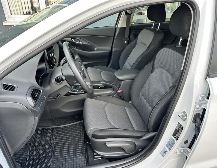 Hyundai i30 Hatchback 1,5 l 70 kw