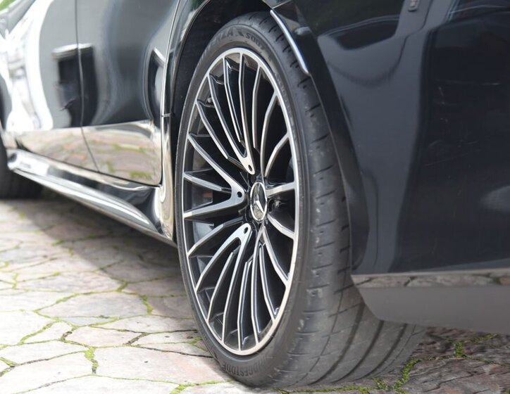 Mercedes-Benz CLS Sedan / Limuzína 3,0 l 320 kw