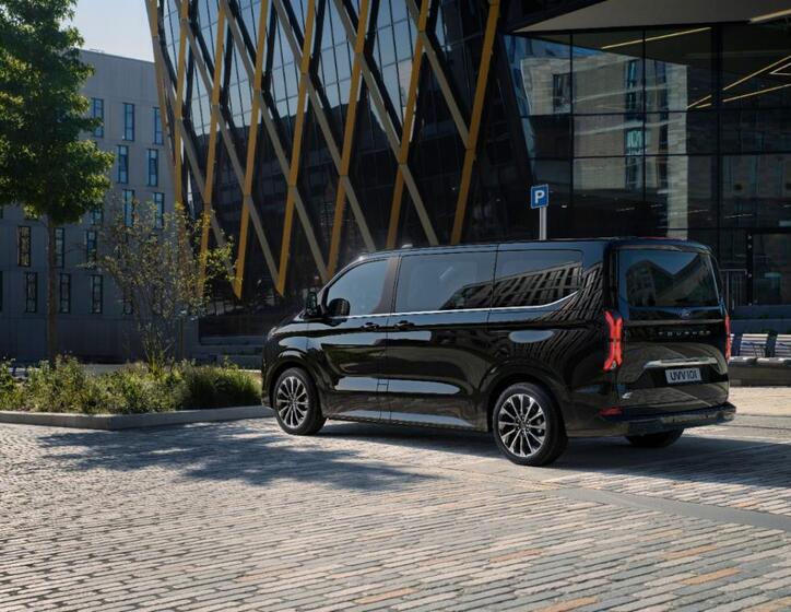 Ford Tourneo Custom 3