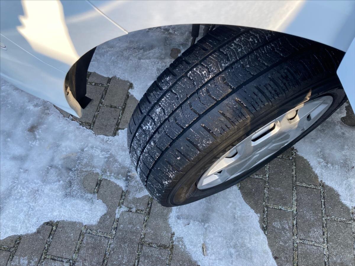 Ford Transit Custom Kombi 2,0 l 96 kw