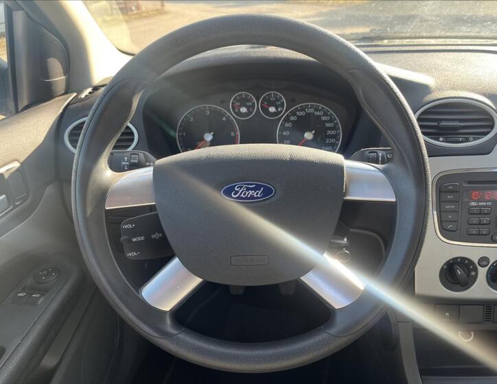 Ford Focus 14