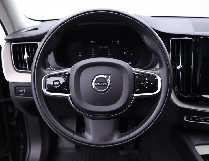 Volvo XC60 SUV 2,0 l 183 kw