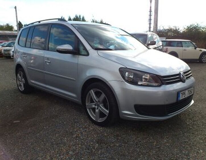 Volkswagen Touran 2