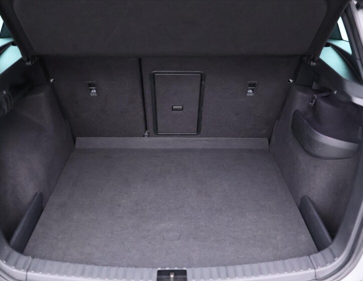 Škoda Karoq SUV / Terénní 2,0 l 110 kw