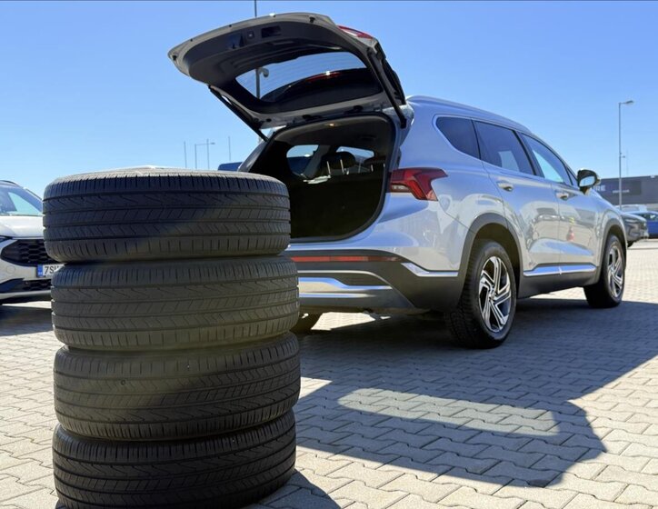 Hyundai Santa Fe SUV / Terénní 2,2 l 142 kw