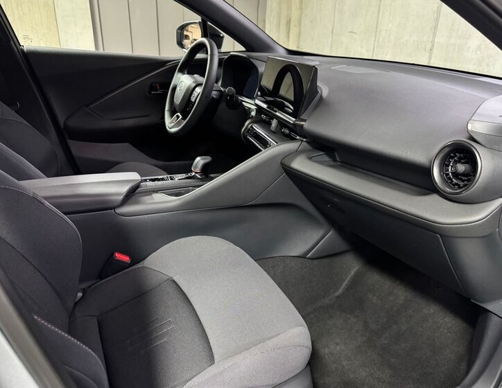 Toyota C-HR Hatchback 1,8 l 90 kw