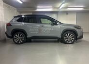 Toyota Corolla Cross 4