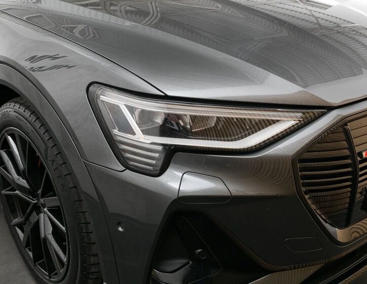 Audi e-tron SUV 0,0 300 kw